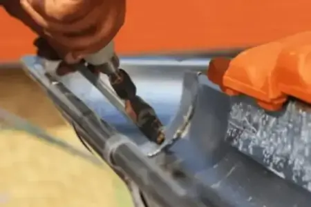 Travaux de zinguerie en zinc réalisés par un couvreur Saucats